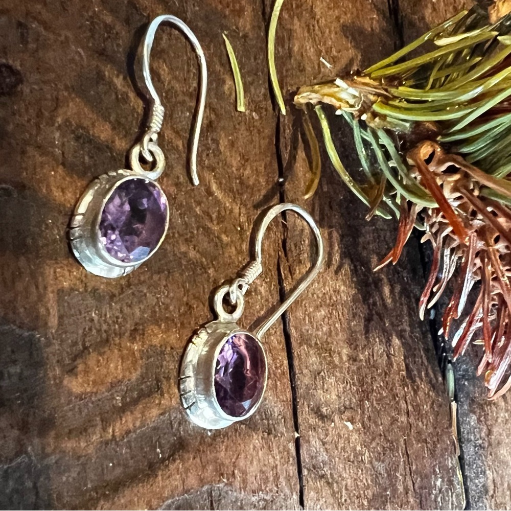 New Bali Purple Amethyst Earrings Faceted Hooks Drop Oval 925 Sterling Bezel